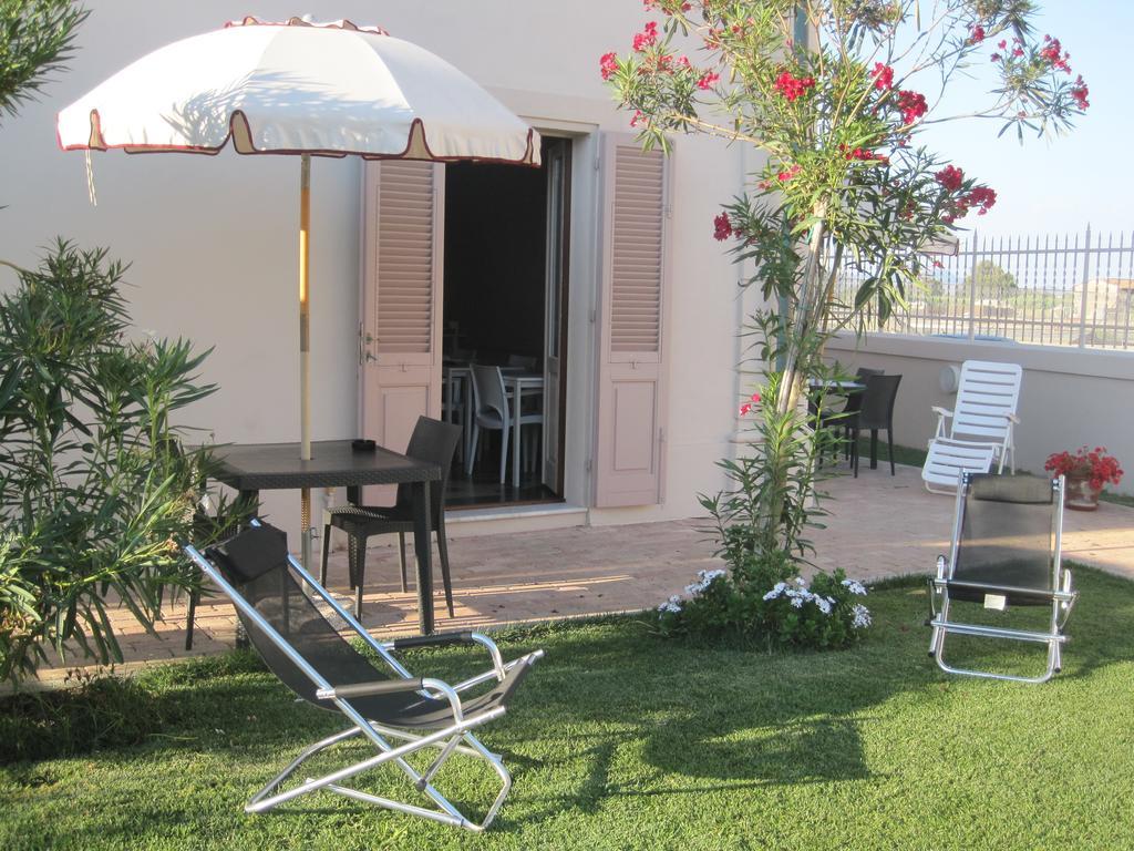 Hotel Villino Ermione à Marina Di Pisa Extérieur photo