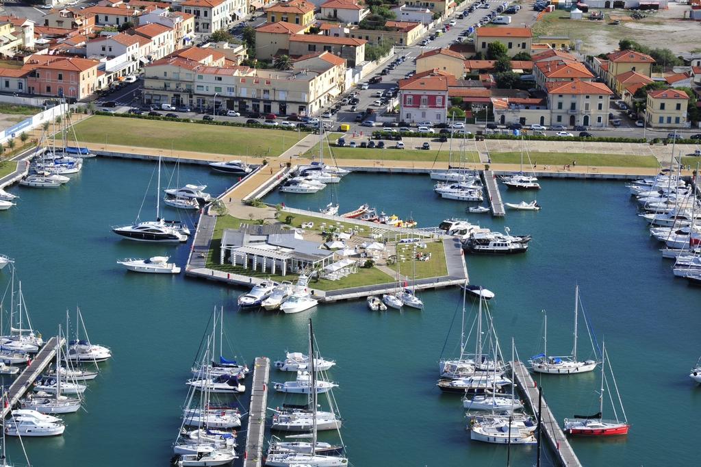 Hotel Villino Ermione à Marina Di Pisa Extérieur photo