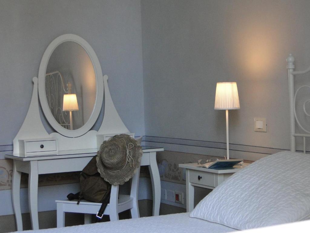 Hotel Villino Ermione à Marina Di Pisa Extérieur photo