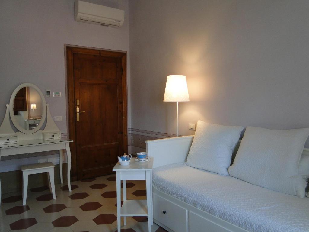 Hotel Villino Ermione à Marina Di Pisa Extérieur photo